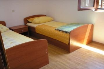 Chorwacja Privát Rogoznica, Zewnątrz